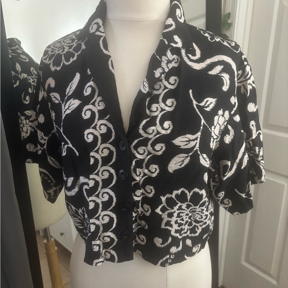 Chic Black and White Floral Button Down Shirt